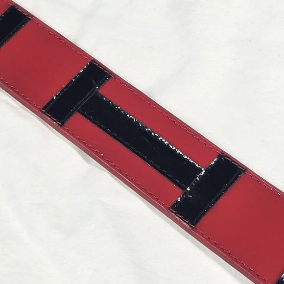 Paris Blues Belt VTG Y2K Red Black H Fashion Shiny Faux Leather Medium 28-31" - Picture 5 of 11